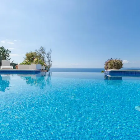 Yourhouse Somni Villa *